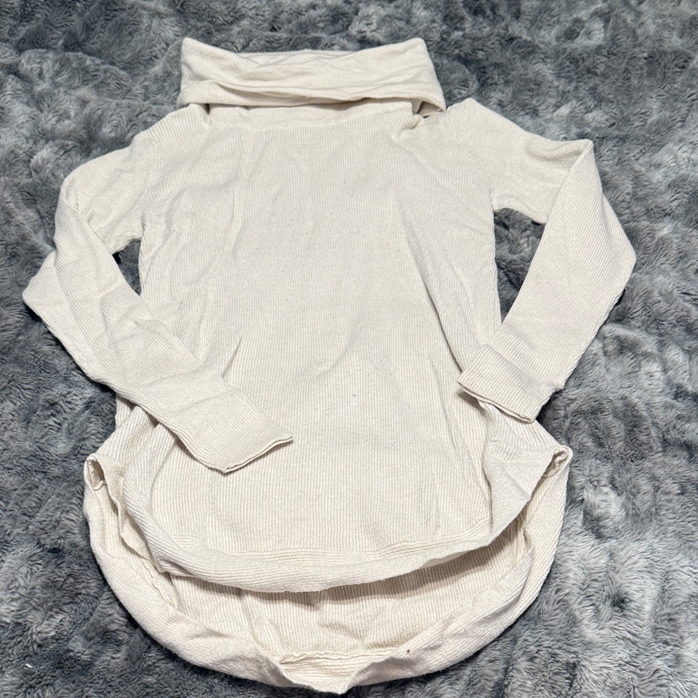 Cyrus Women's Off-White Cowl Neck Sweater